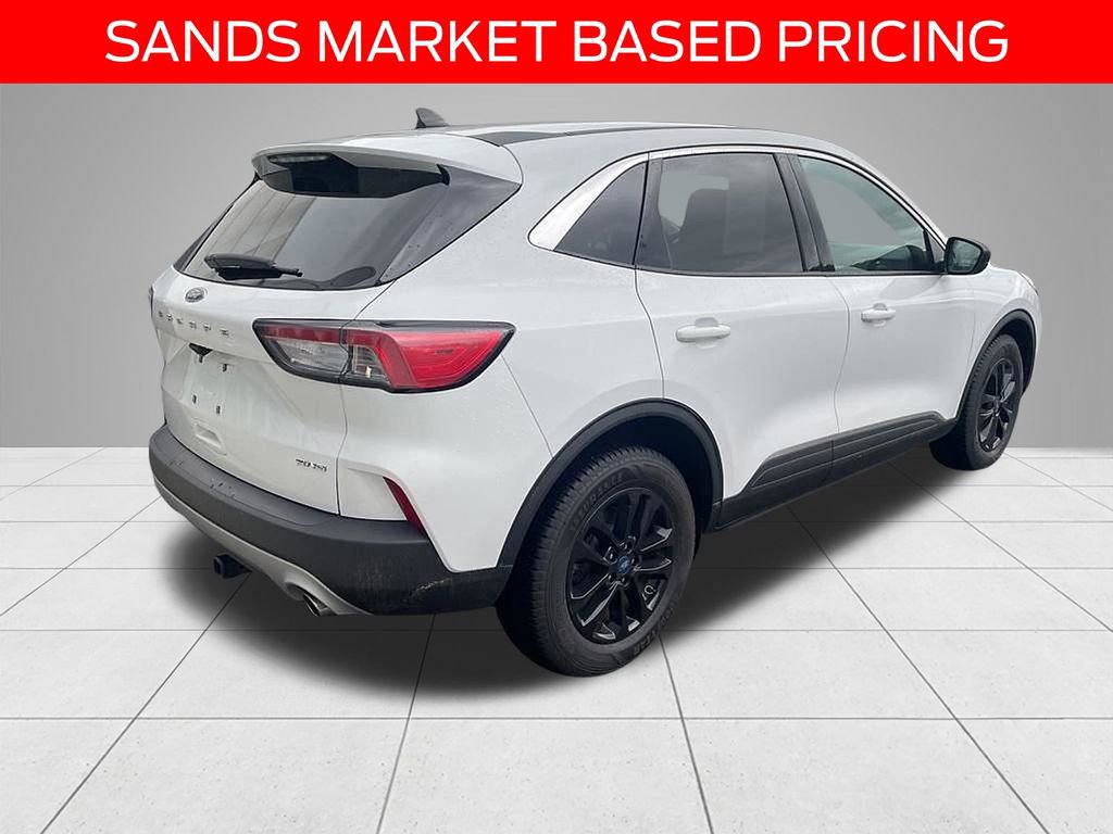 Used 2022 Ford Escape SE w/ Convenience Package AWD/4WD image 4