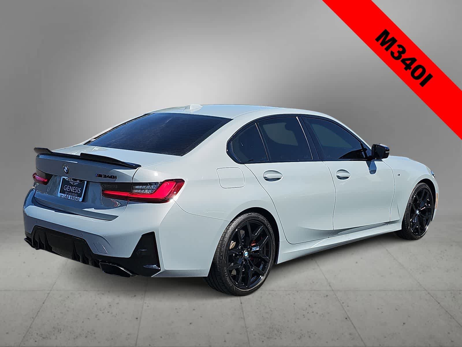 Used 2025 BMW M340i w/ Shadowloine Package RWD image 10