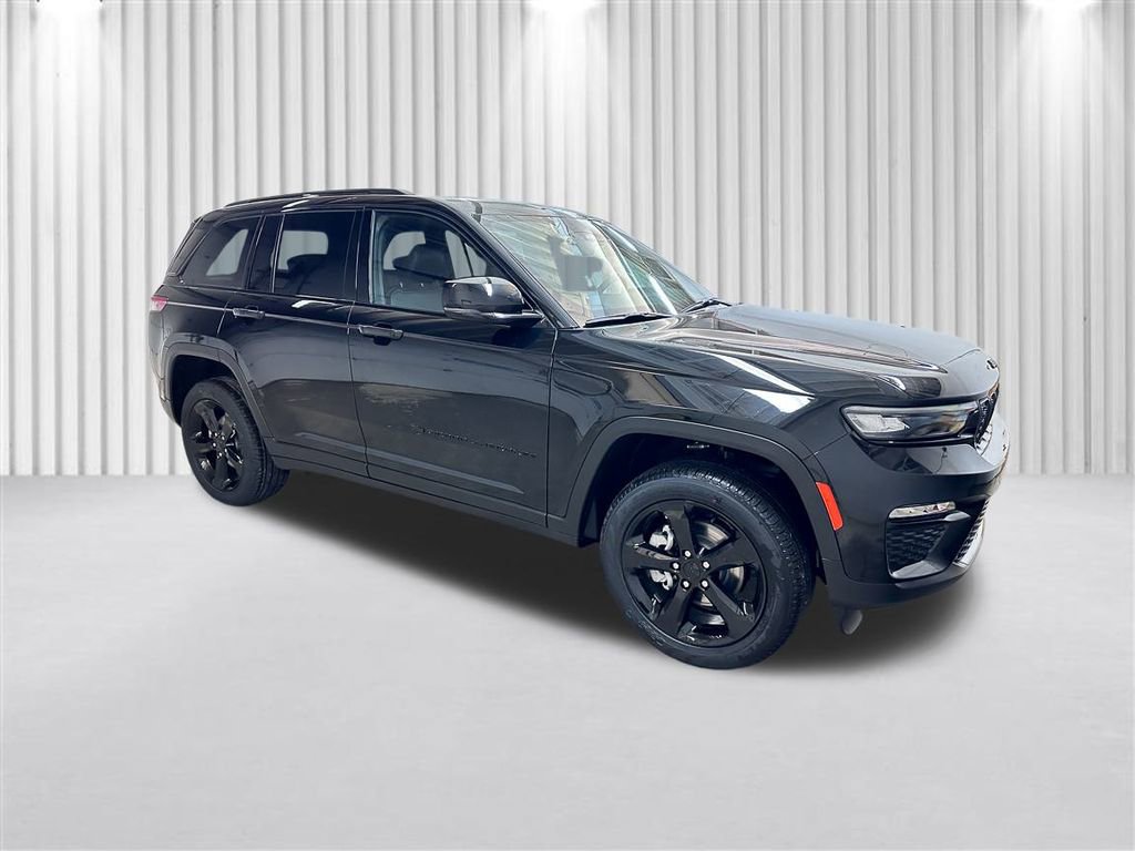 New 2025 Jeep Grand Cherokee Limited w/ Black Appearance Package image 2