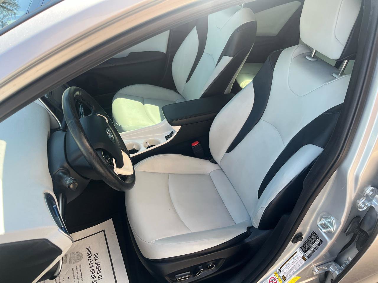 Used 2017 Toyota Prius Four Touring FWD image 24
