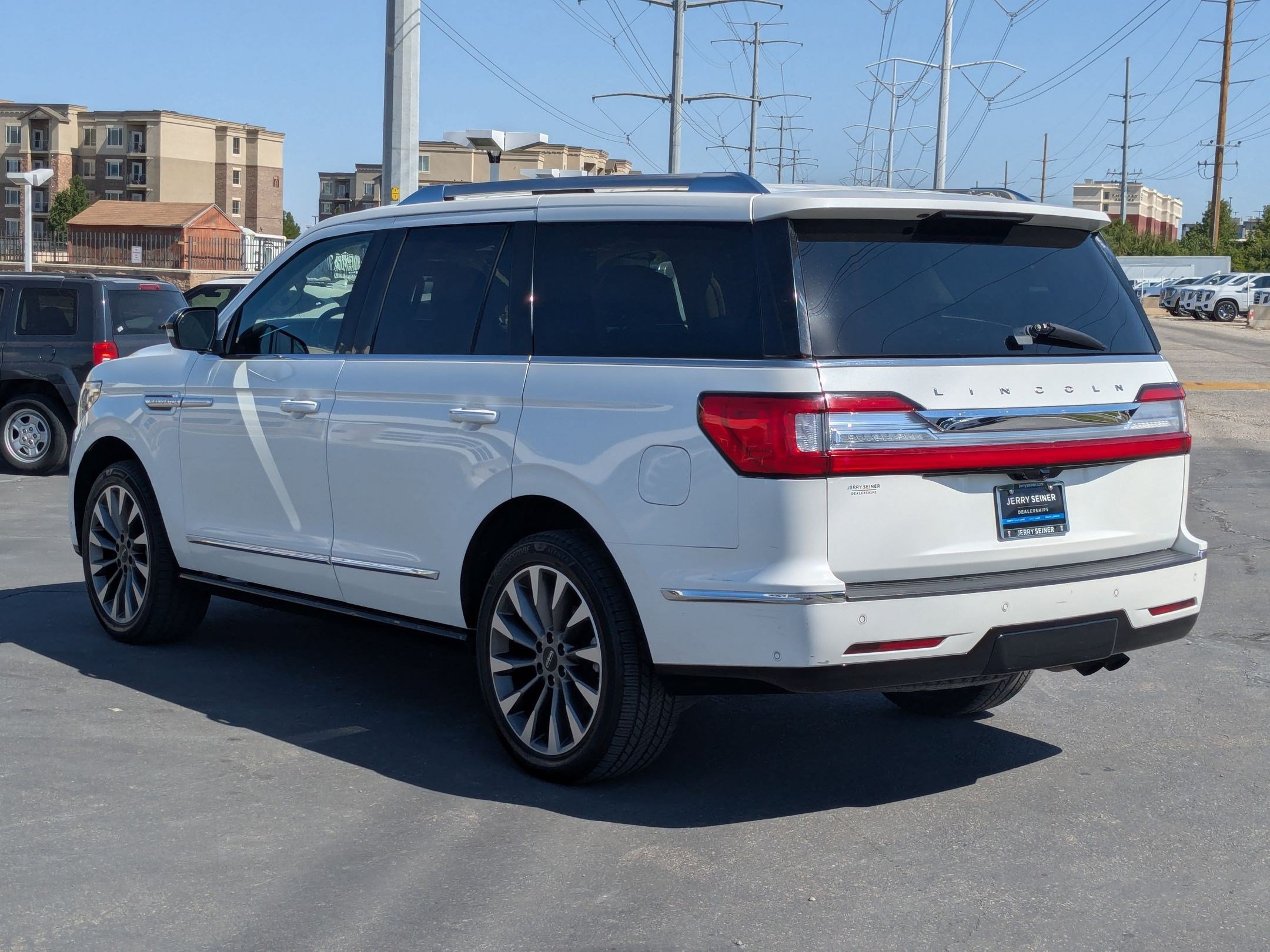 Used 2020 Lincoln Navigator Reserve w/ Luxury Package AWD/4WD image 3