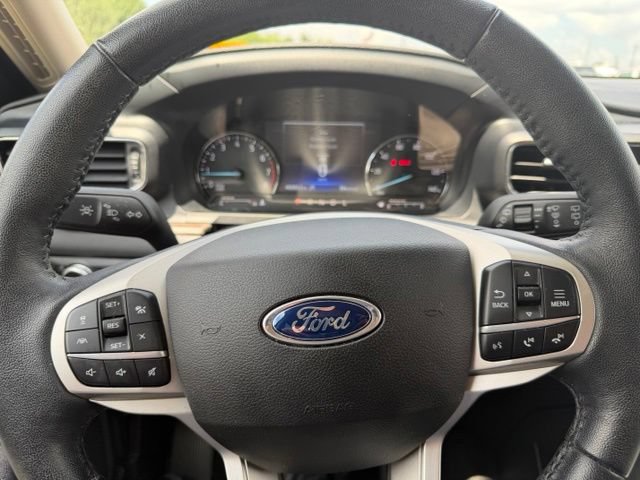 Used 2021 Ford Explorer Limited w/ Equipment Group 301A RWD image 17