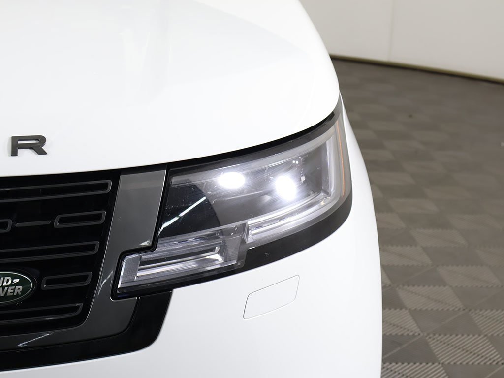 Used 2023 Land Rover Range Rover Long Wheelbase SE image 20