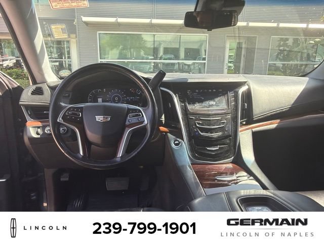 Used 2019 Cadillac Escalade ESV Luxury AWD/4WD image 14