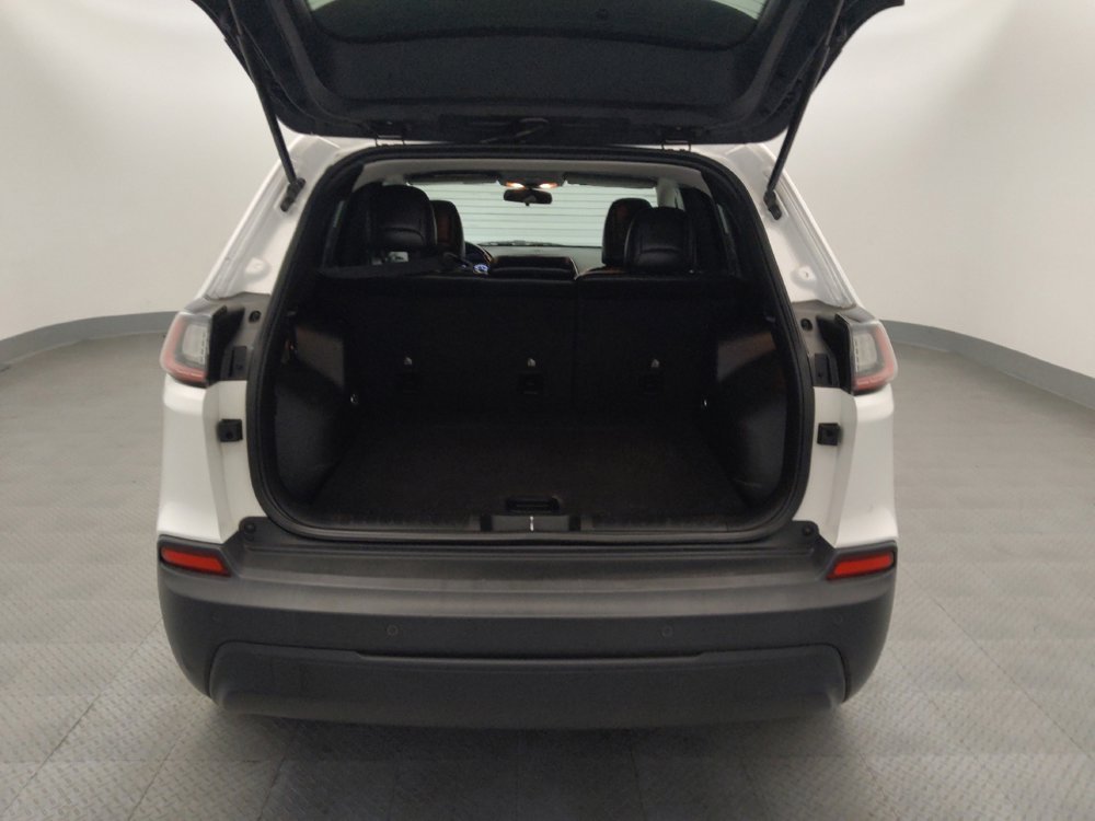 Used 2019 Jeep Cherokee Latitude Plus FWD image 29