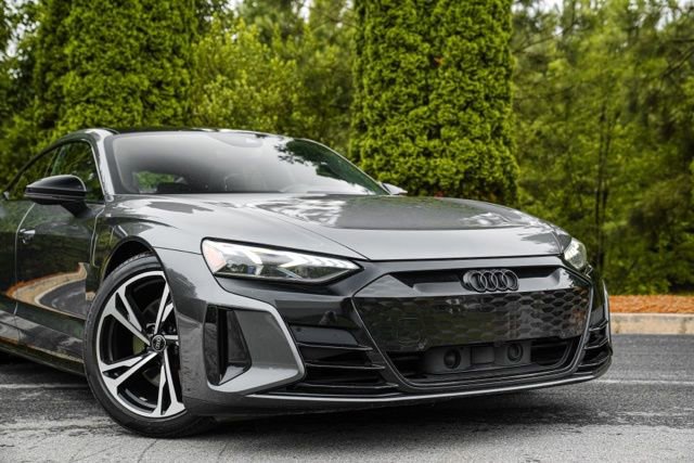 Used 2022 Audi e-tron GT Premium Plus w/ Performance Package AWD/4WD image 6
