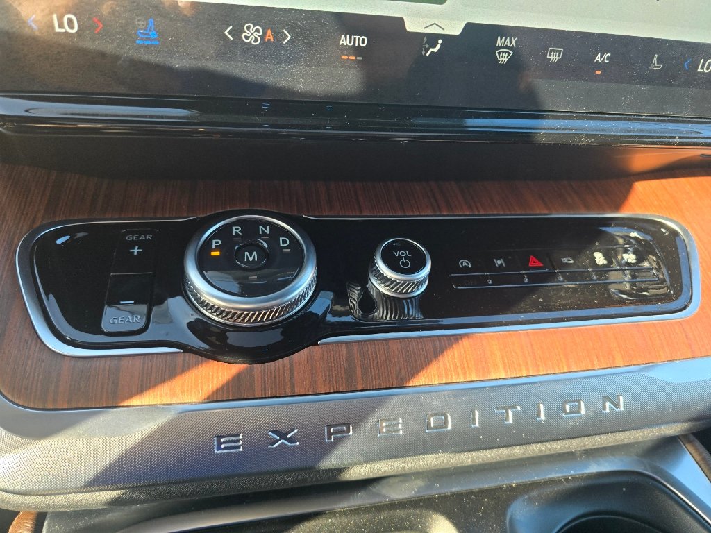 New 2027 Ford Expedition King Ranch RWD image 34