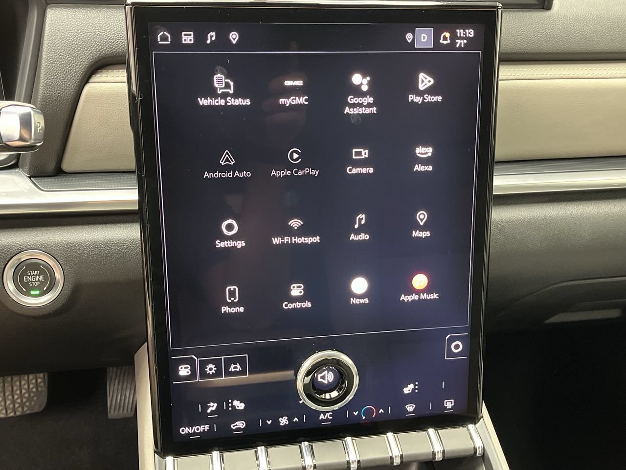 Certified 2025 GMC Terrain Elevation AWD/4WD image 18