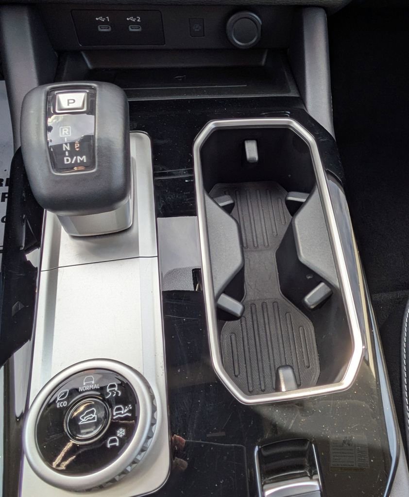 Used 2025 Mitsubishi Outlander SE image 19