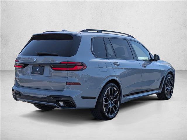 Used 2025 BMW X7 xDrive40i w/ M Sport Package AWD/4WD image 5