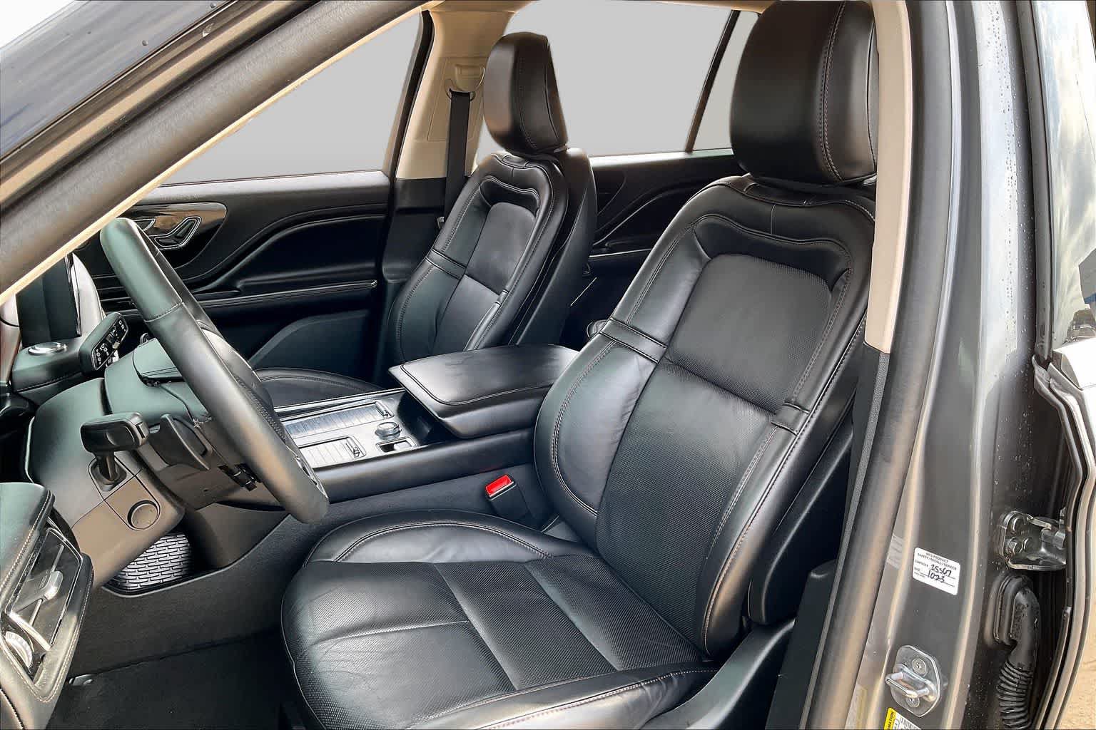 Used 2024 Lincoln Aviator Reserve AWD/4WD image 17
