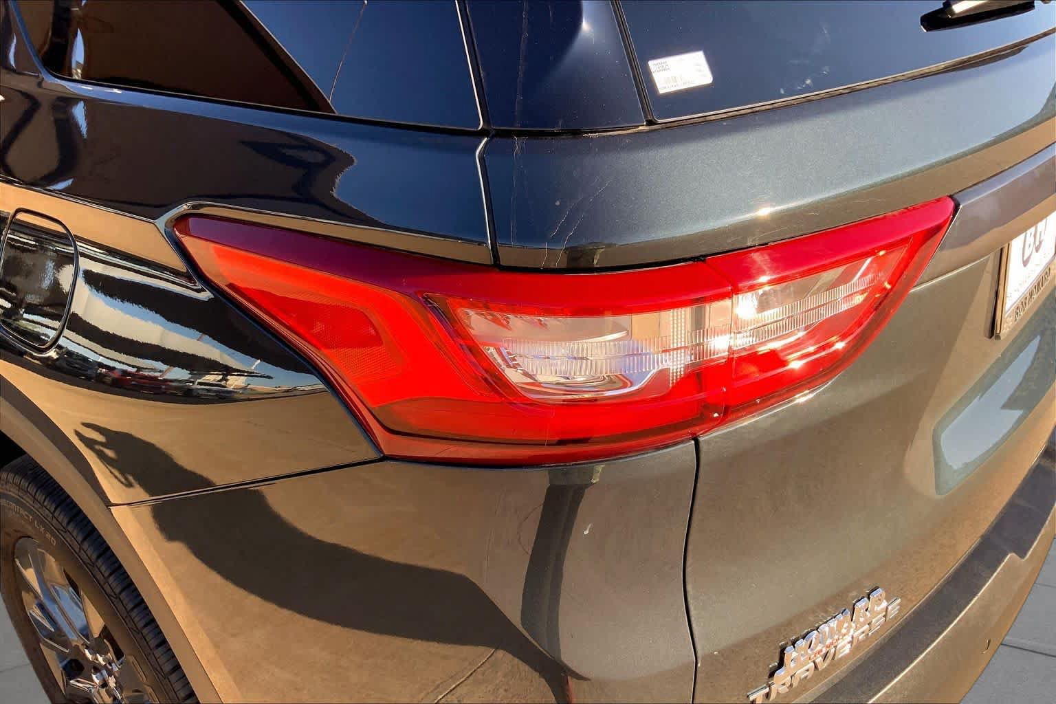 Used 2020 Chevrolet Traverse RS FWD image 27
