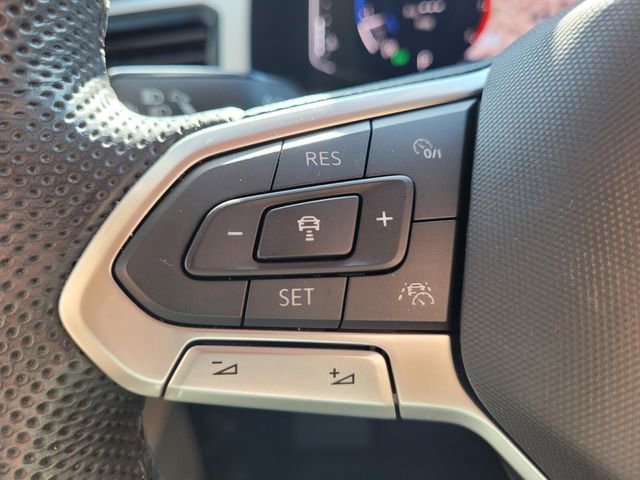 Used 2021 Volkswagen Atlas SEL R-Line image 31