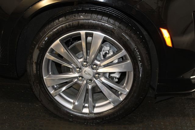 Used 2024 Cadillac XT6 Premium Luxury w/ LPO, Floor Liner Package FWD image 25