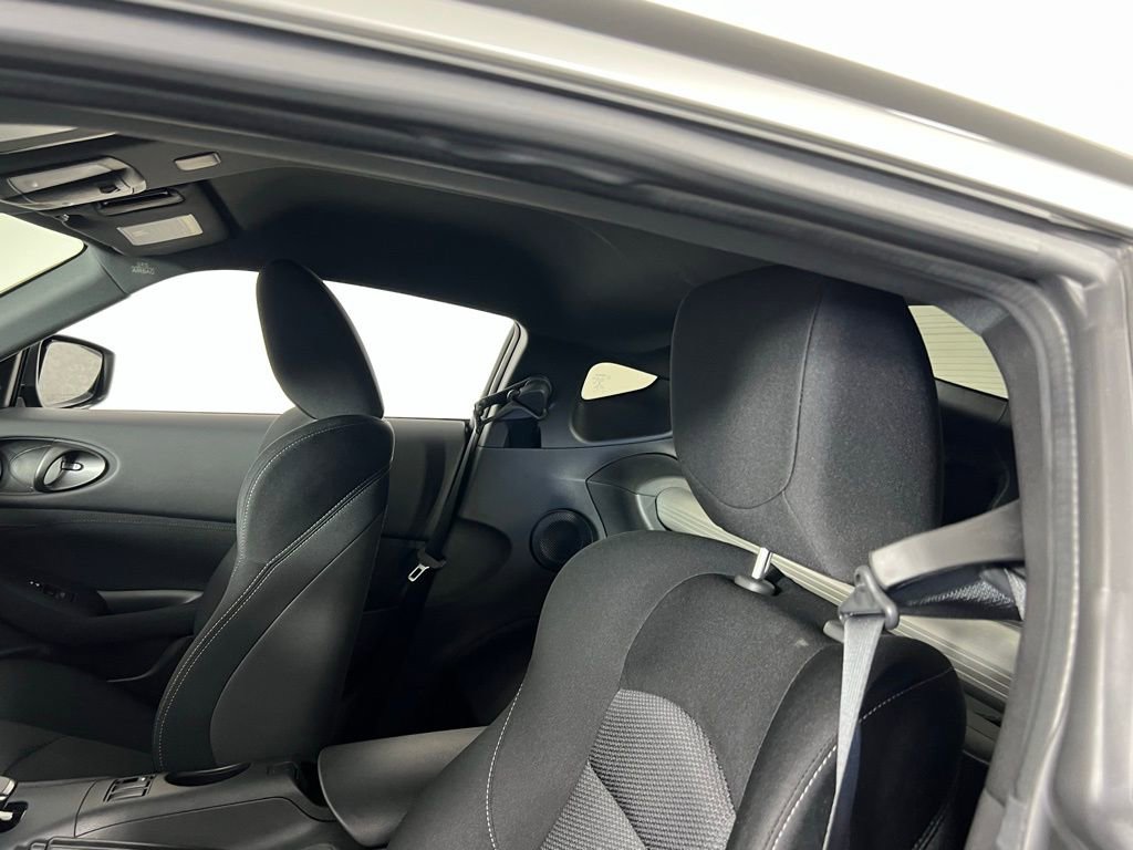 Used 2025 Nissan Z Sport w/ Floor Mat Package image 25