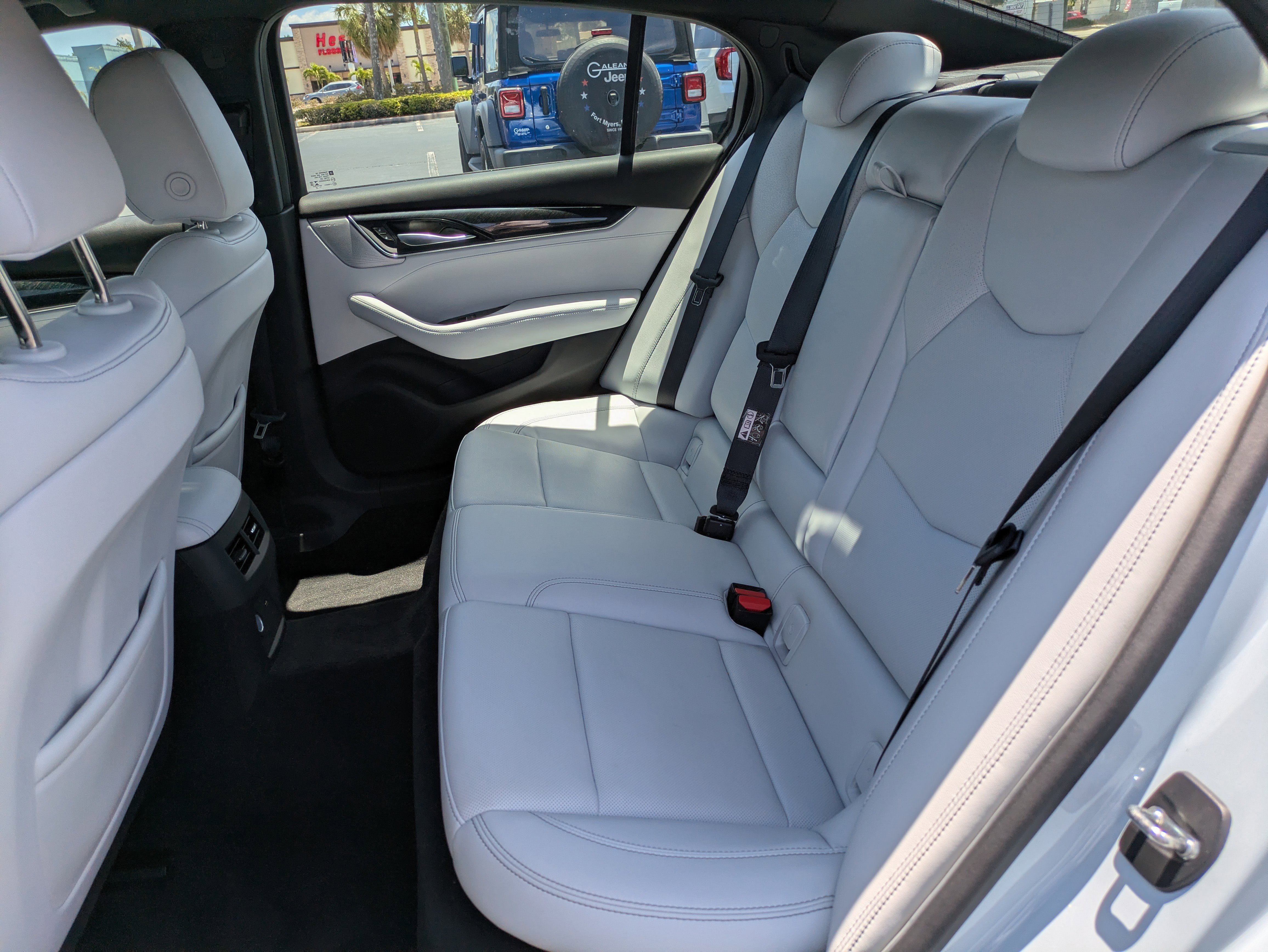 Used 2022 Cadillac CT5 Premium Luxury AWD/4WD image 11