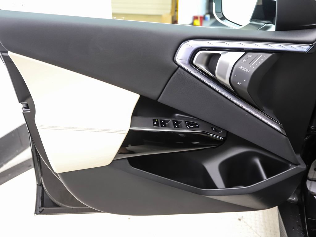 Used 2026 BMW X3 xDrive30 w/ Premium Package image 9