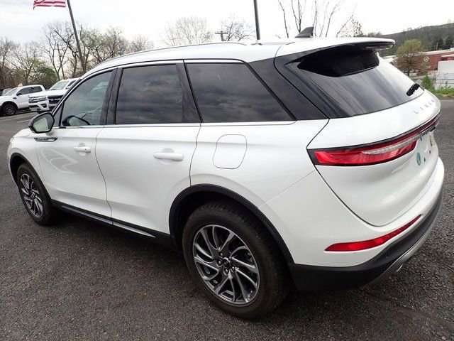 Used 2022 Lincoln Corsair AWD w/ Equipment Group 101A image 4