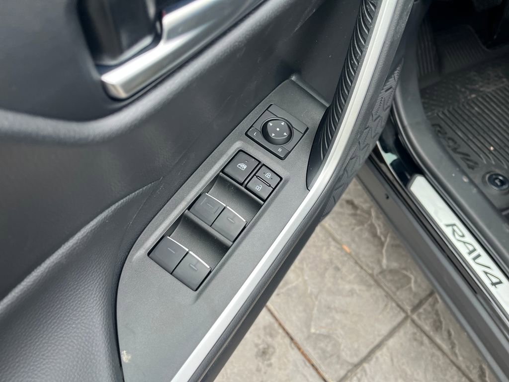 New 2025 Toyota RAV4 XLE image 12