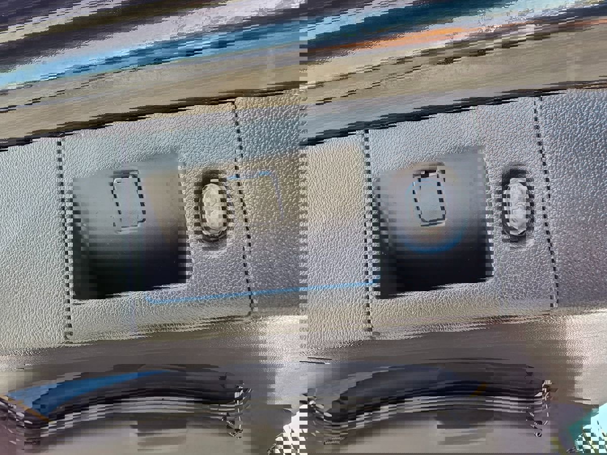 Used 2017 Cadillac Escalade Luxury image 14