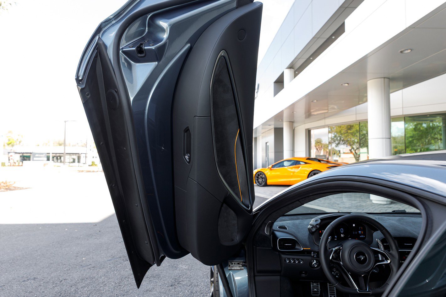 Used 2026 McLaren Artura RWD image 42