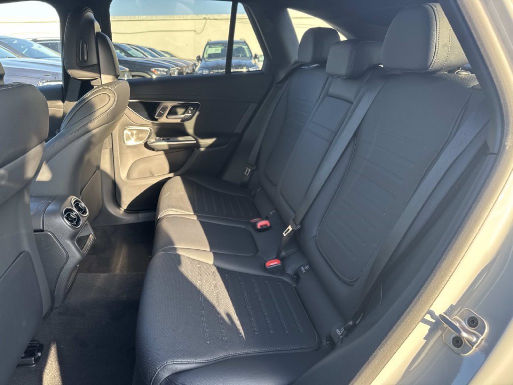 Used 2026 Mercedes-Benz GLC 300 image 7