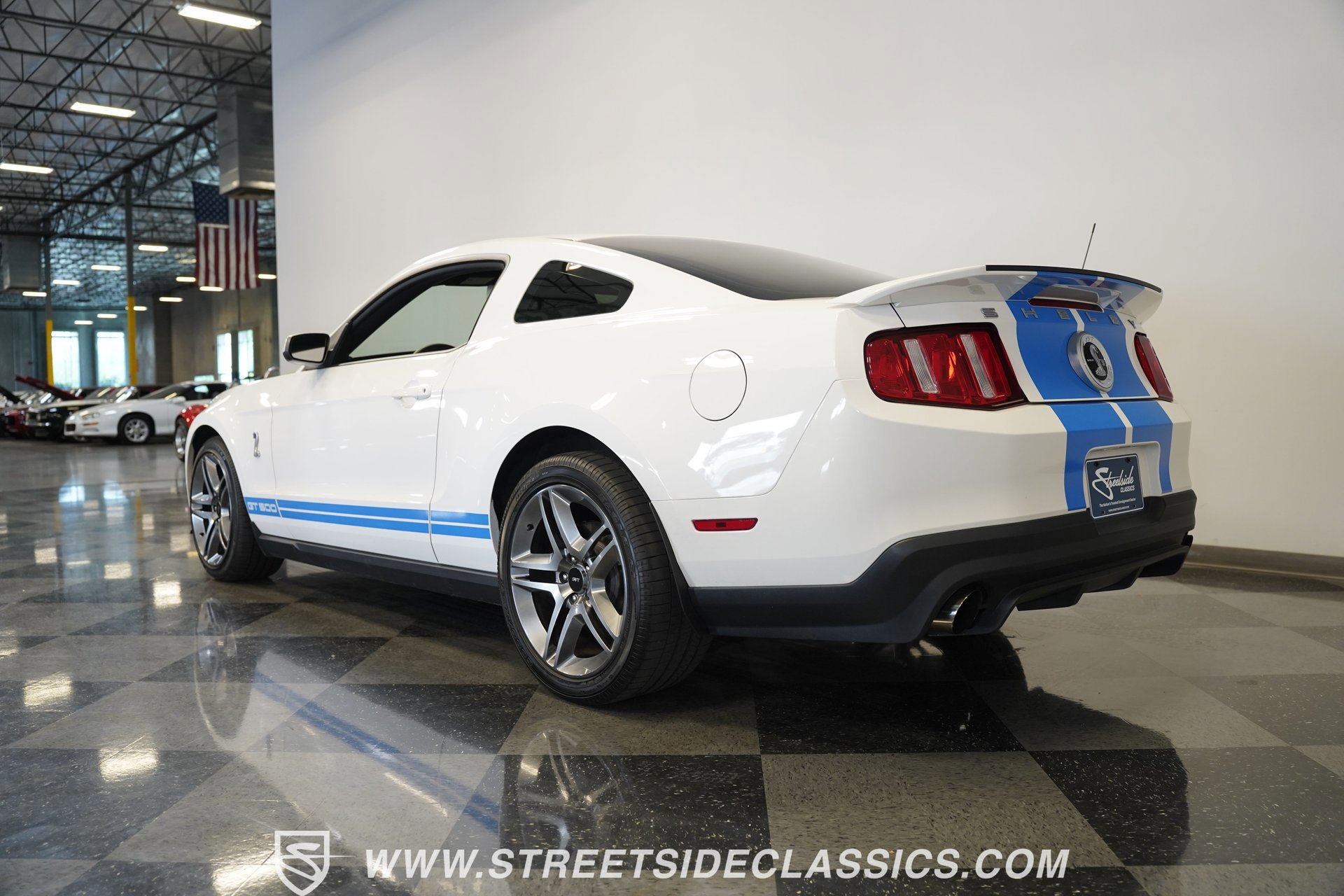 Used 2010 Ford Mustang Shelby GT500 image 11