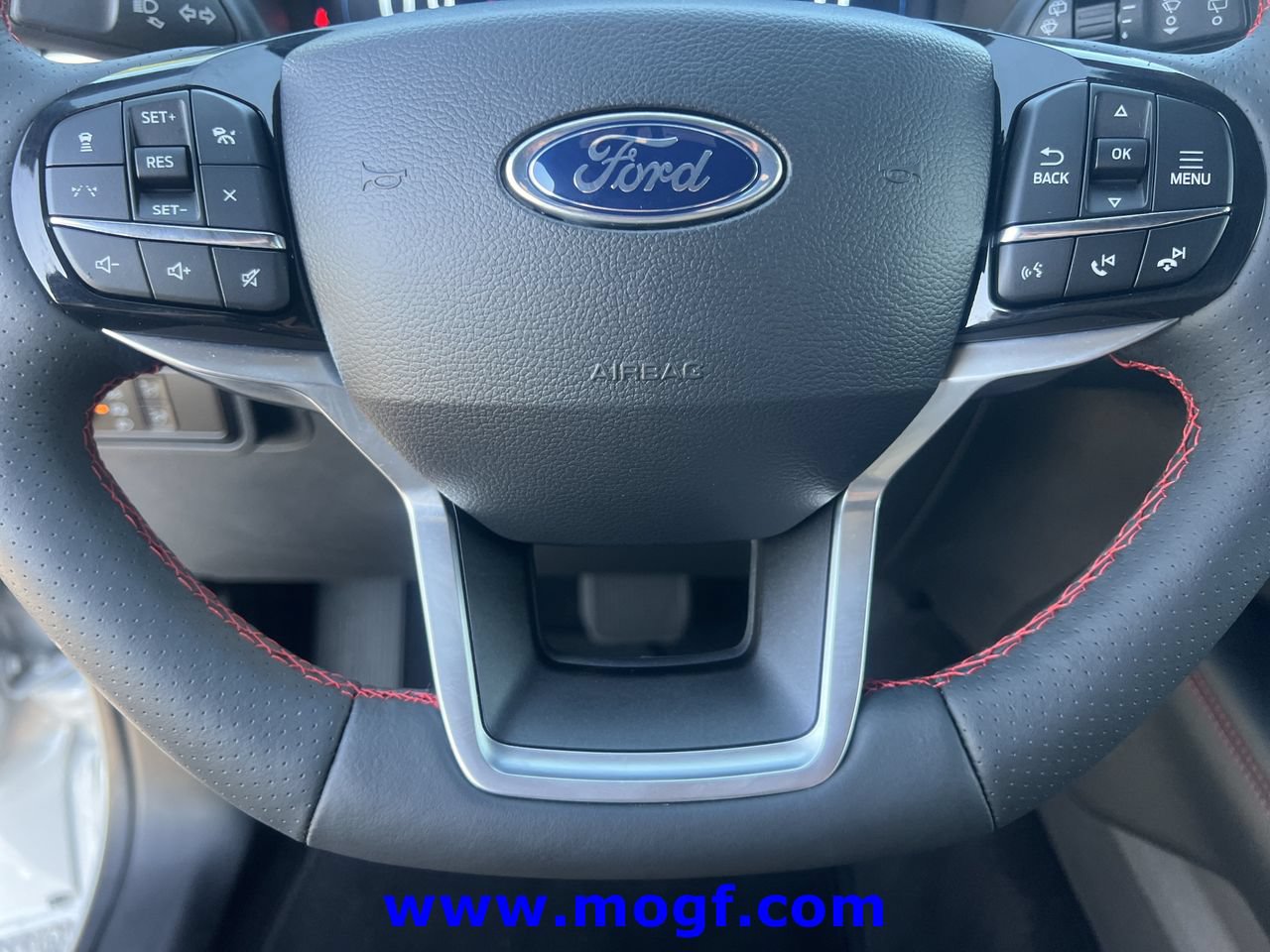Certified 2026 Ford Explorer ST-Line AWD/4WD image 12