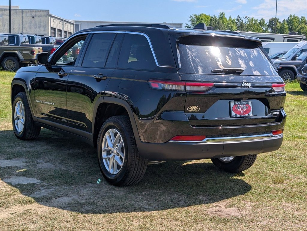 New 2026 Jeep Grand Cherokee Laredo RWD image 5