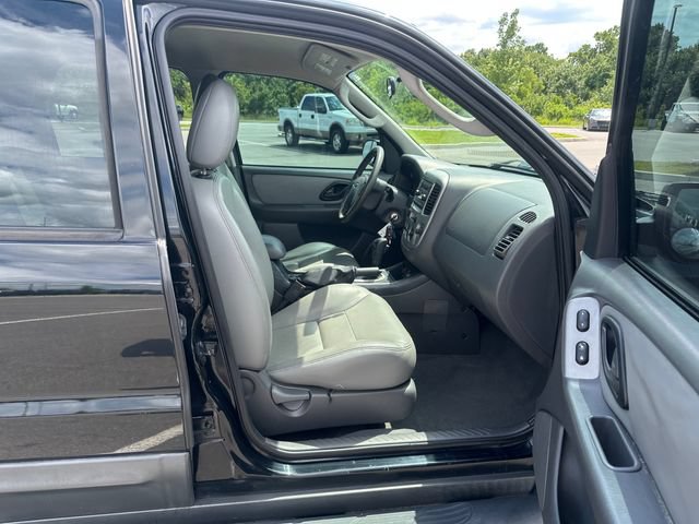 Used 2005 Ford Escape XLT AWD/4WD image 19