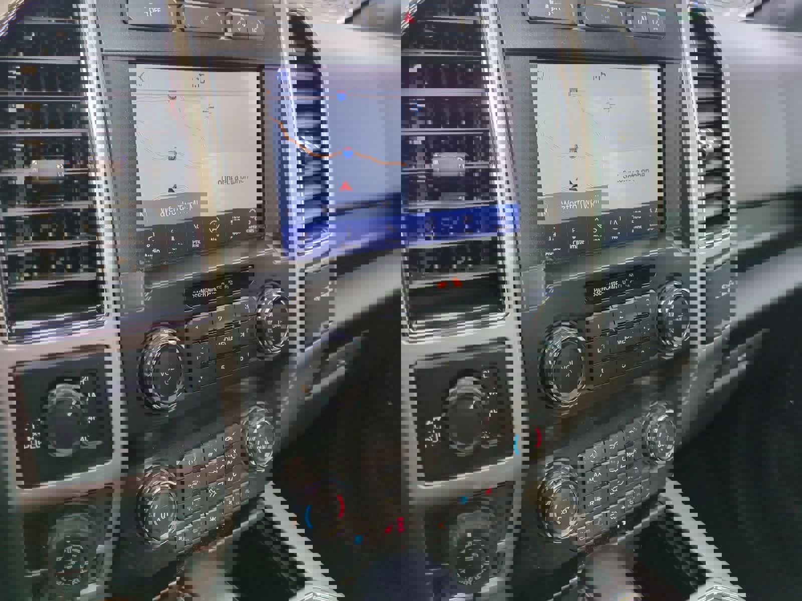 Used 2020 Ford F150 Lariat image 28