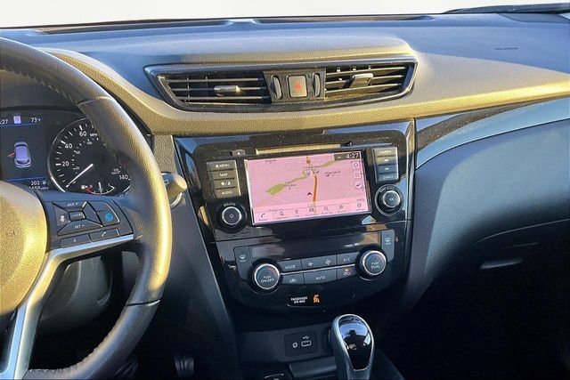 Used 2022 Nissan Rogue Sport SL image 9