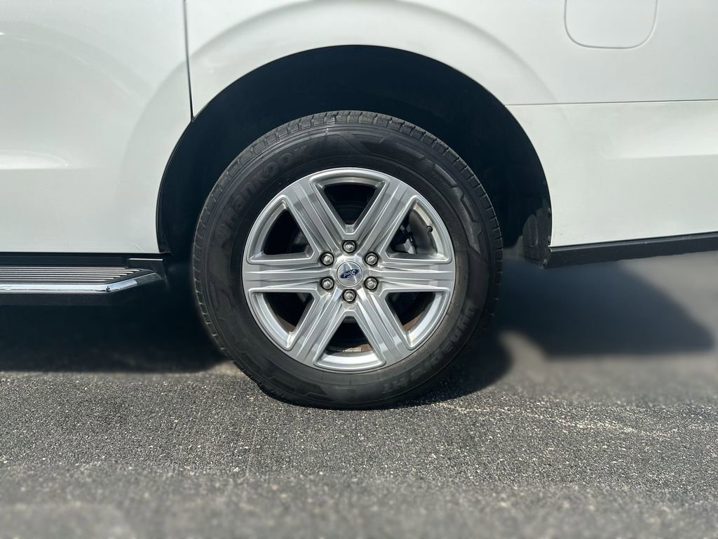 Used 2021 Ford Expedition Max XLT image 19