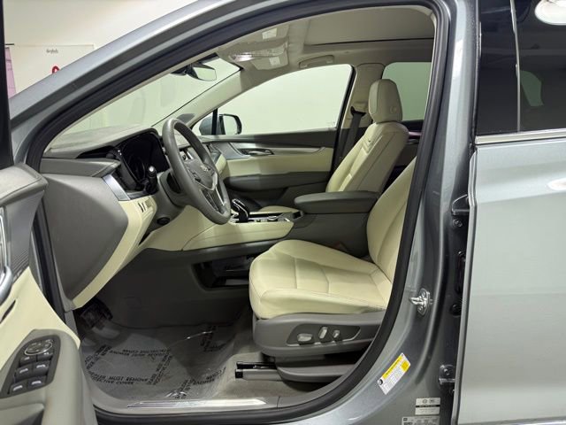 Used 2025 Cadillac XT5 Premium Luxury image 12