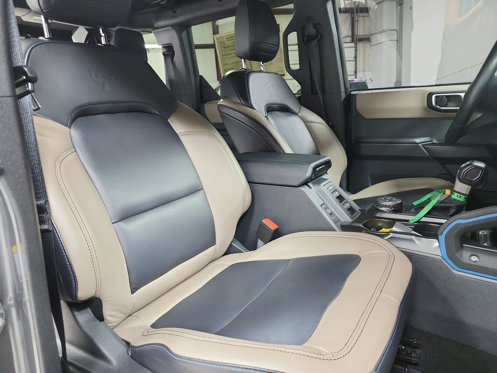 Used 2024 Ford Bronco Wildtrak AWD/4WD image 43