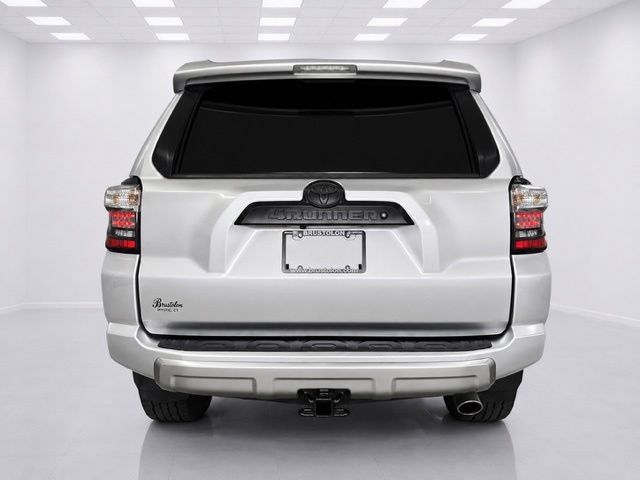 Used 2018 Toyota 4Runner TRD Off-Road Premium AWD/4WD image 10