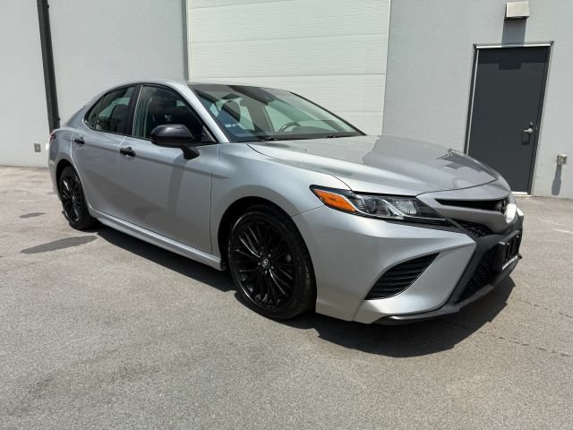Used 2020 Toyota Camry SE FWD image 9