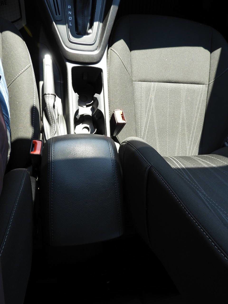Used 2018 Ford Focus SE image 37