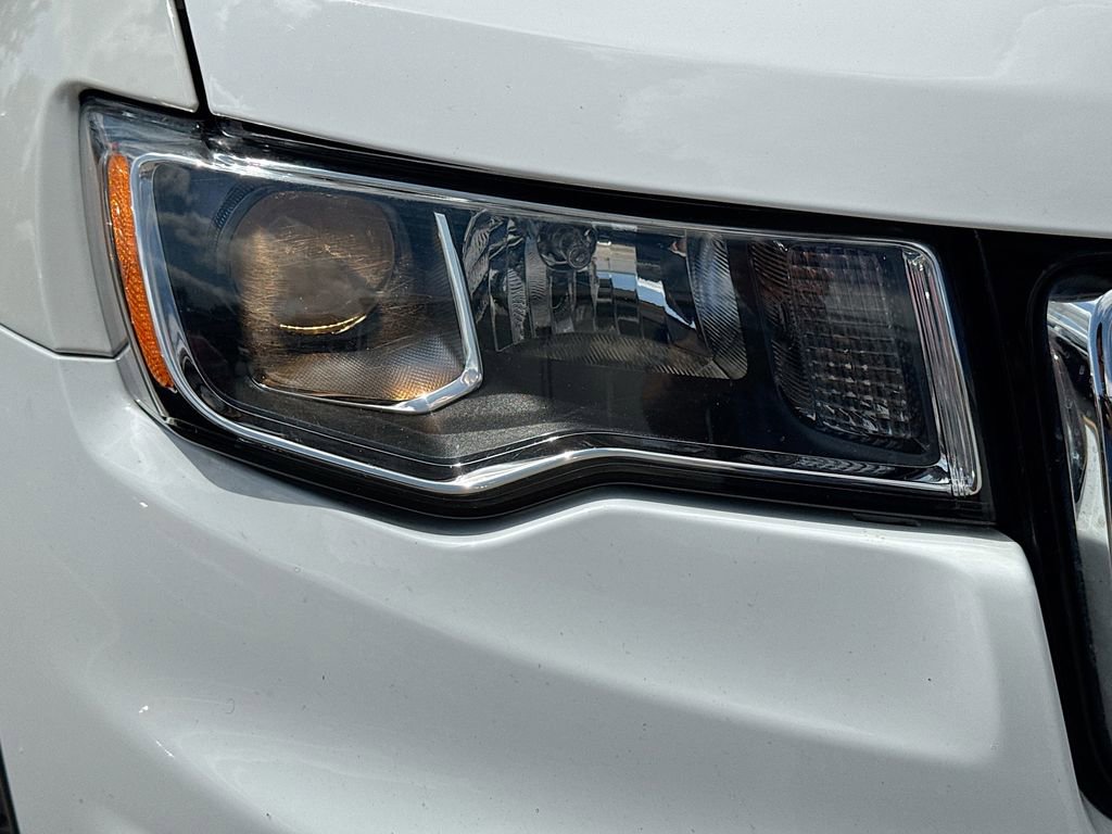 Used 2019 Jeep Grand Cherokee Limited AWD/4WD image 39