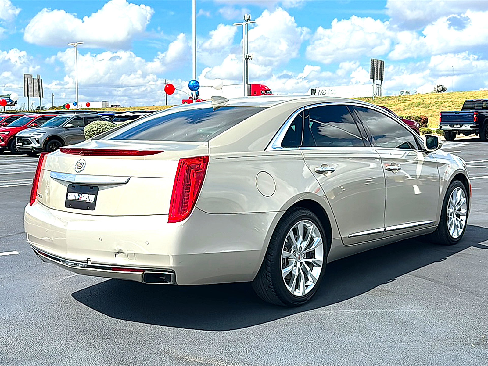 Used 2015 Cadillac XTS Luxury w/ Driver Awareness Package FWD image 8