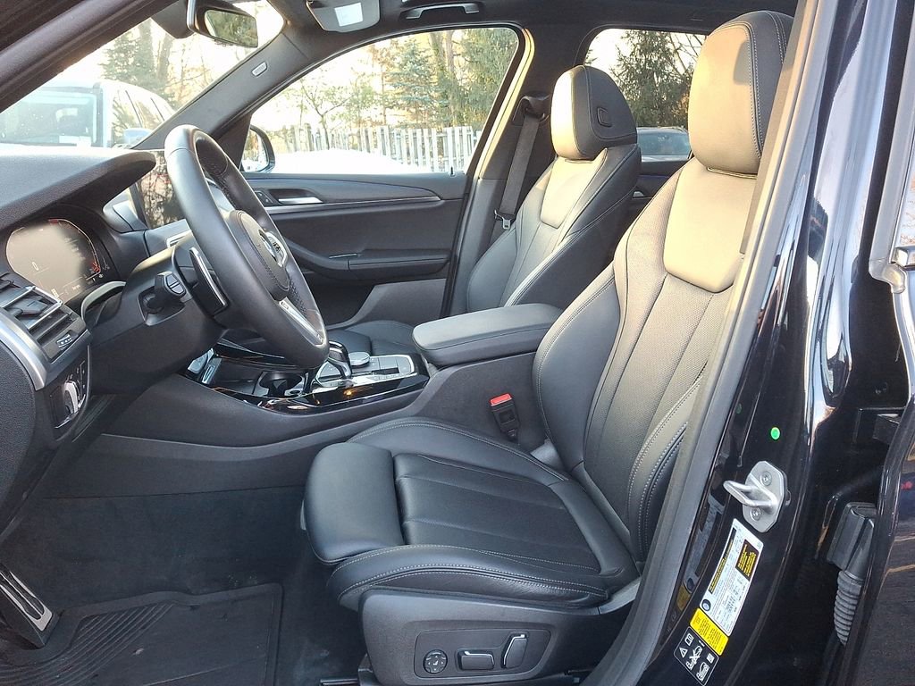 Certified 2024 BMW X3 xDrive30i w/ Premium Package image 9