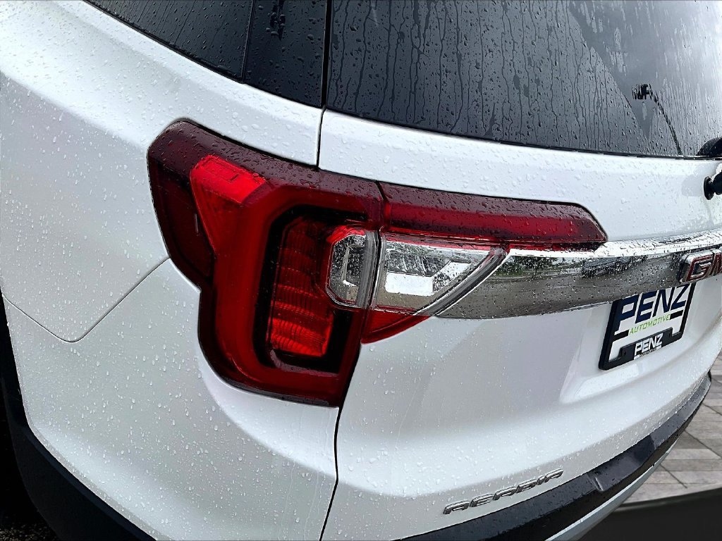 Used 2023 GMC Acadia SLE FWD image 25