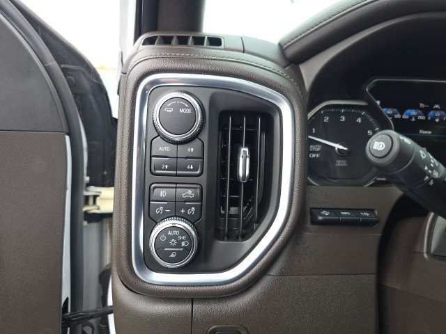 Used 2020 GMC Sierra 1500 Denali w/ Denali Ultimate Package AWD/4WD image 17