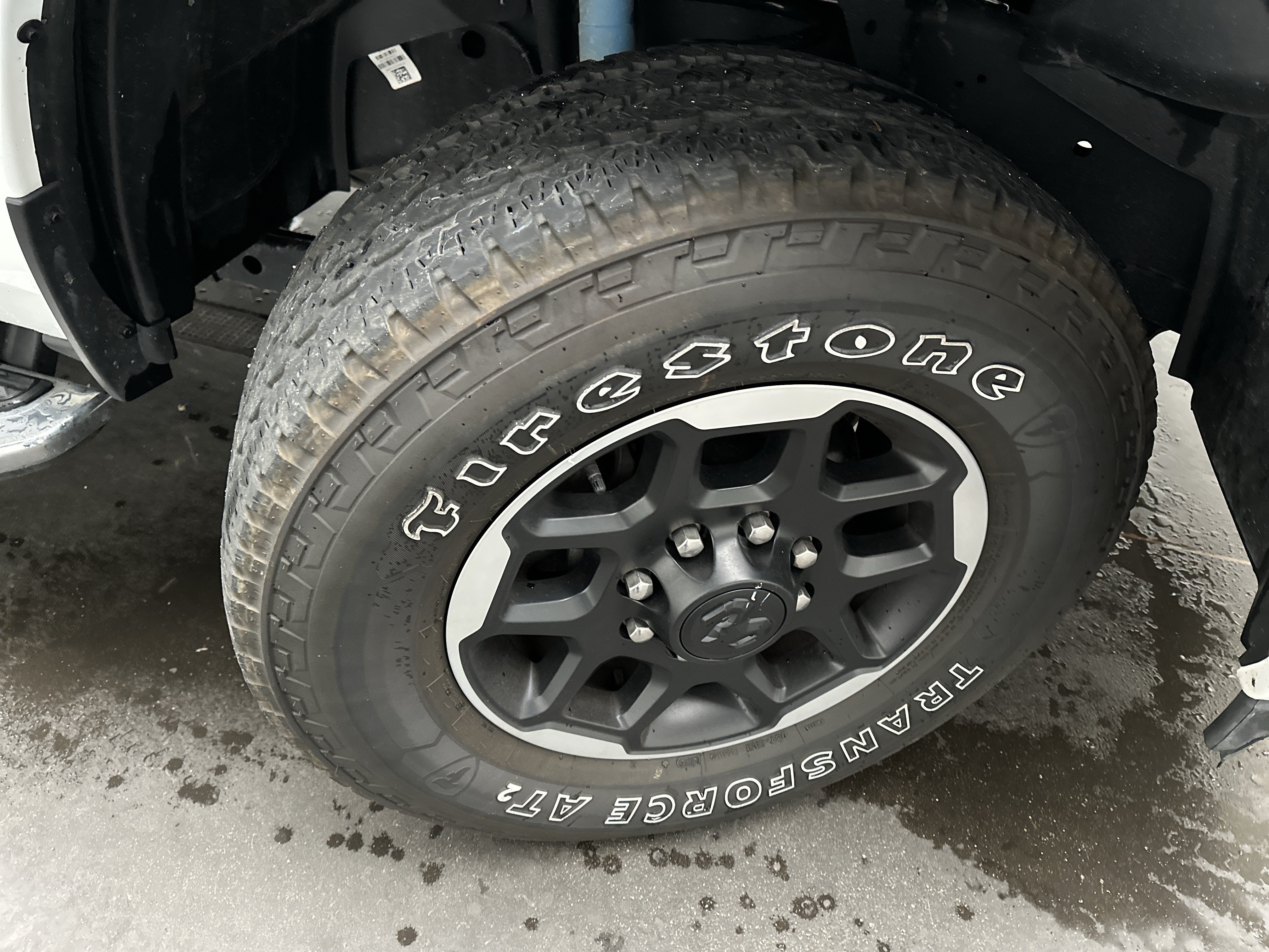 Used 2025 RAM 2500 Laramie AWD/4WD image 12