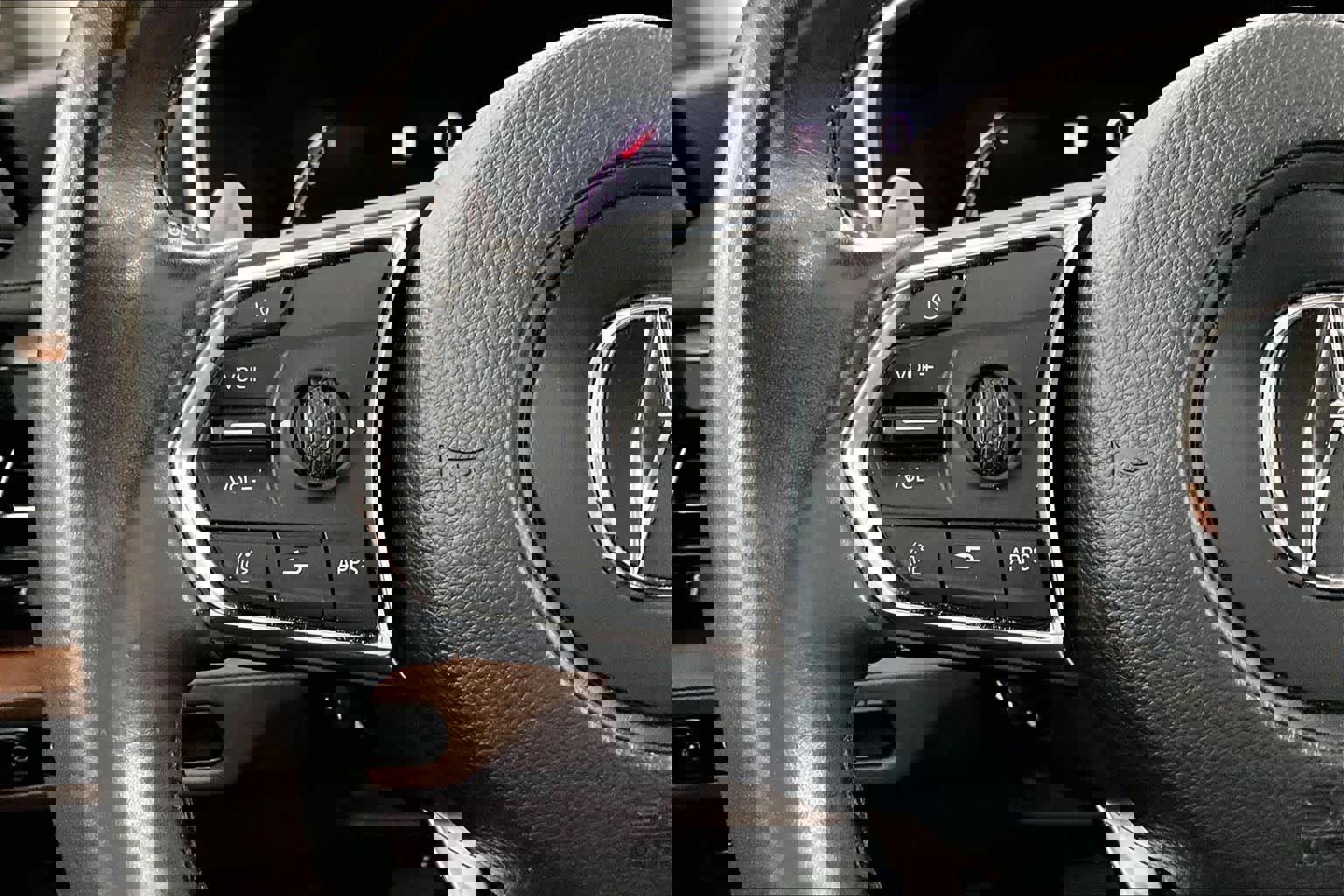 Used 2024 Acura MDX SH-AWD w/ Technology Package image 19