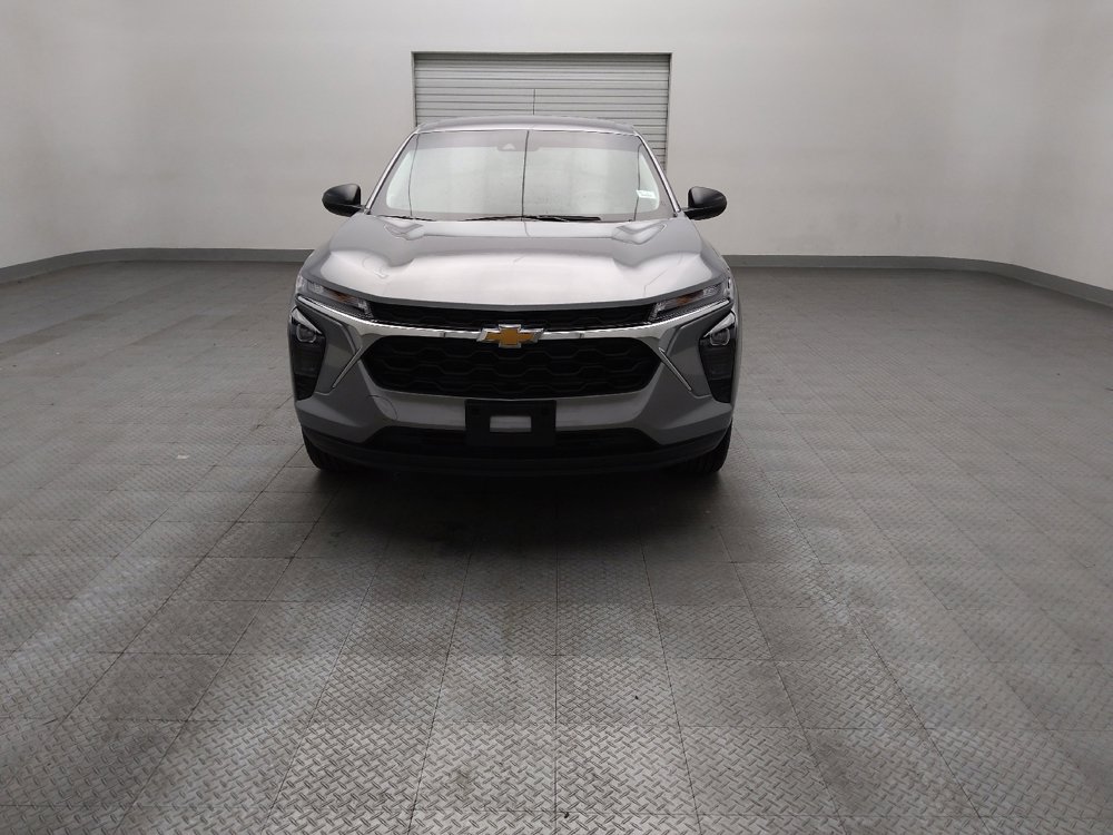 Used 2025 Chevrolet Trax LS w/ Driver Confidence Package FWD image 15