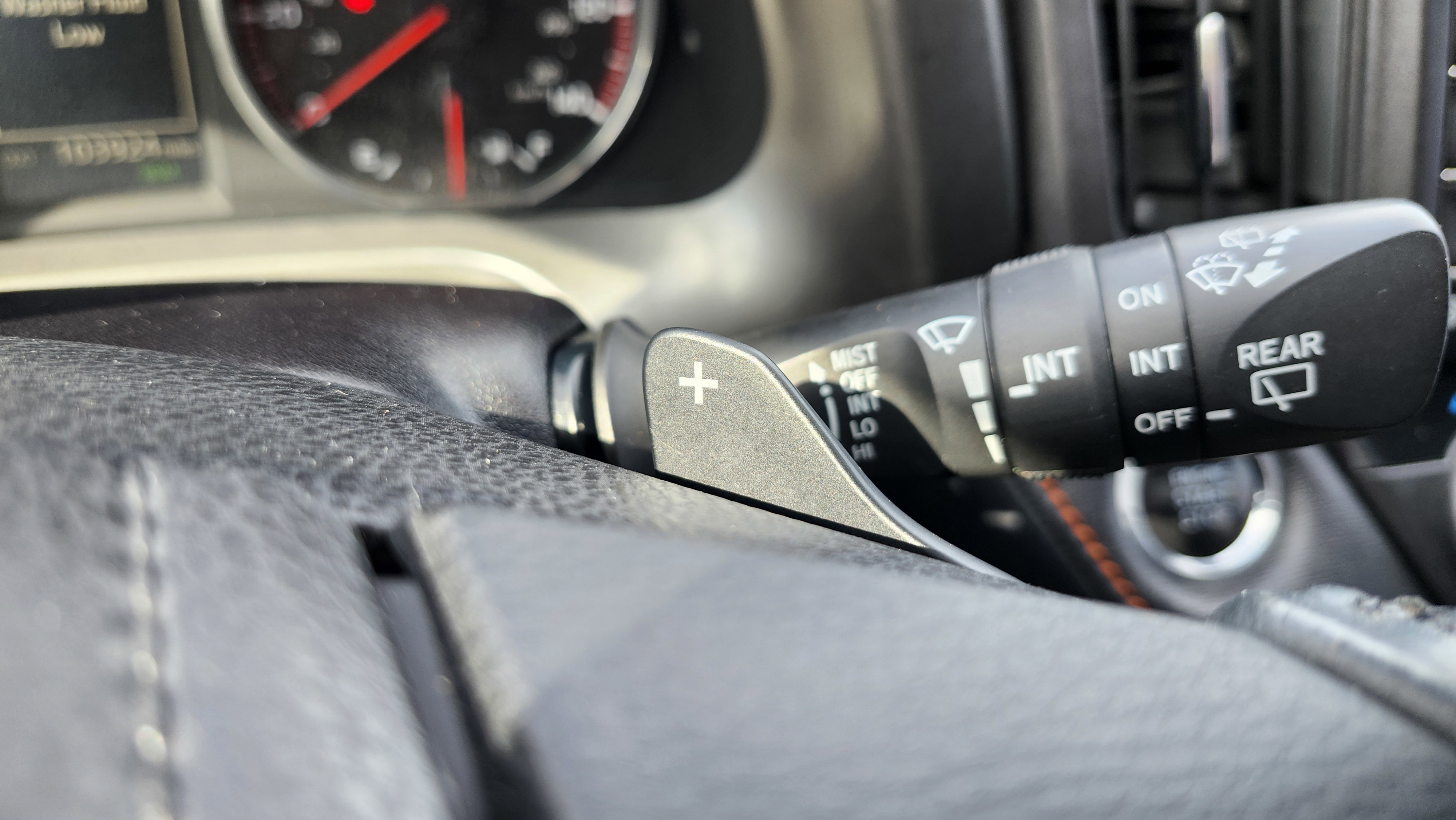 Used 2016 Toyota RAV4 SE image 9