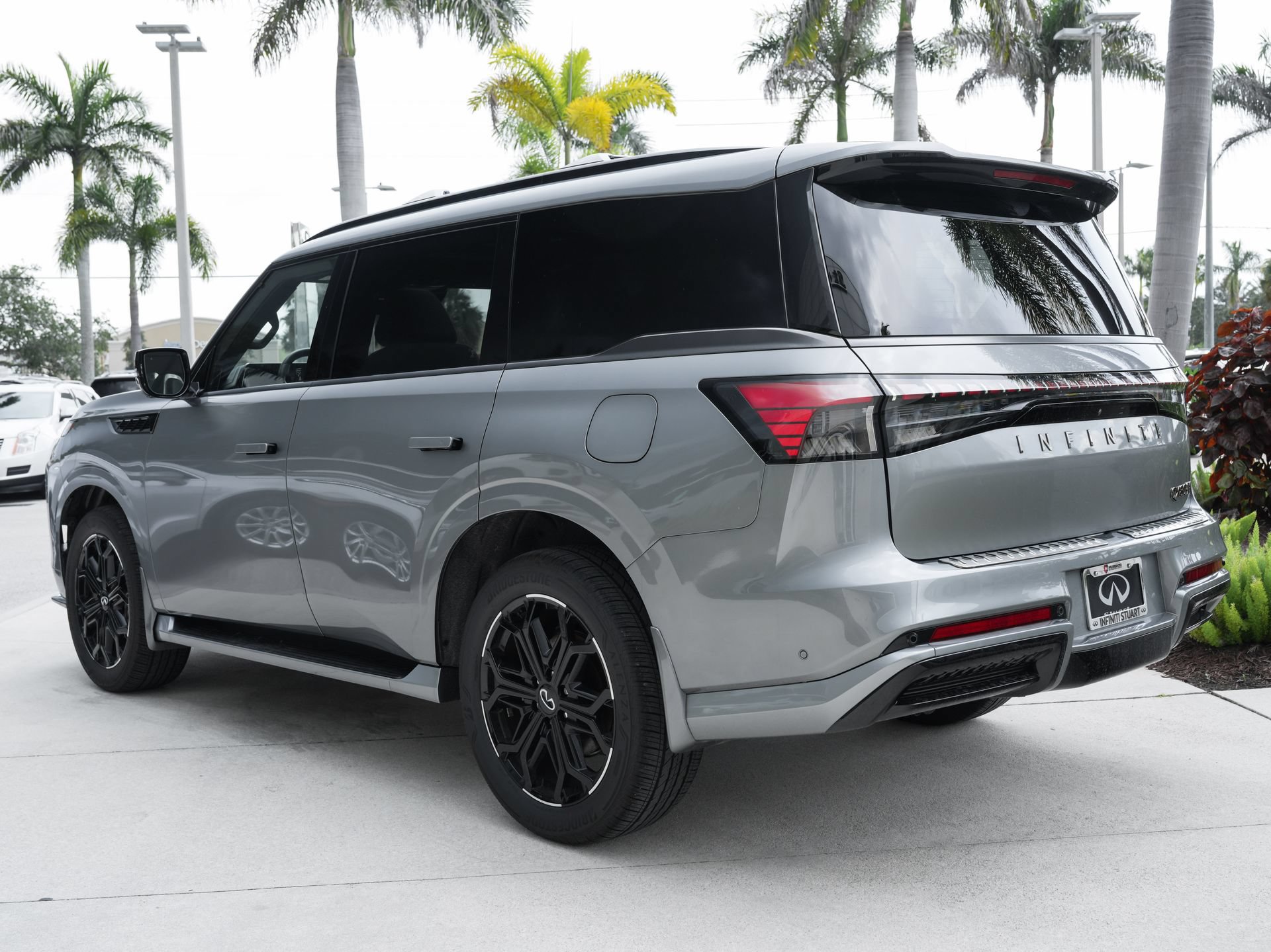 Certified 2026 INFINITI QX80 4WD w/ Sport Exterior Package image 8
