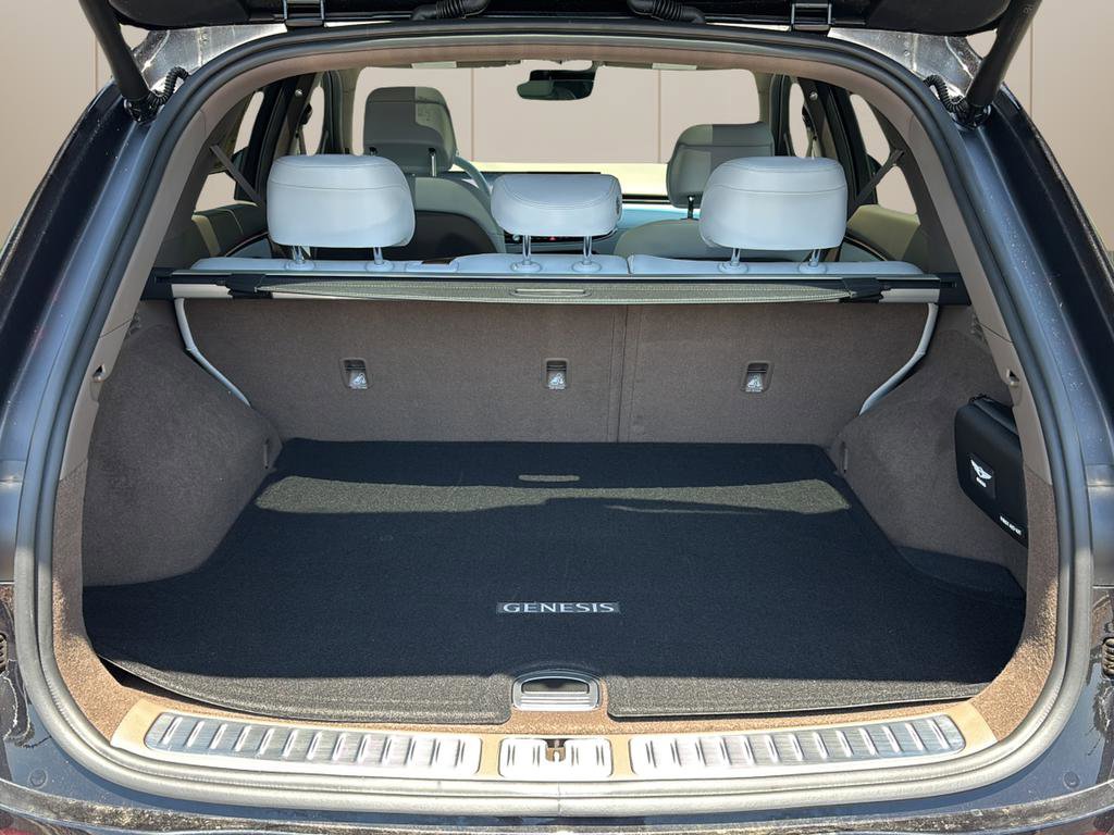 Certified 2026 Genesis GV70 2.5T Advanced AWD/4WD image 10