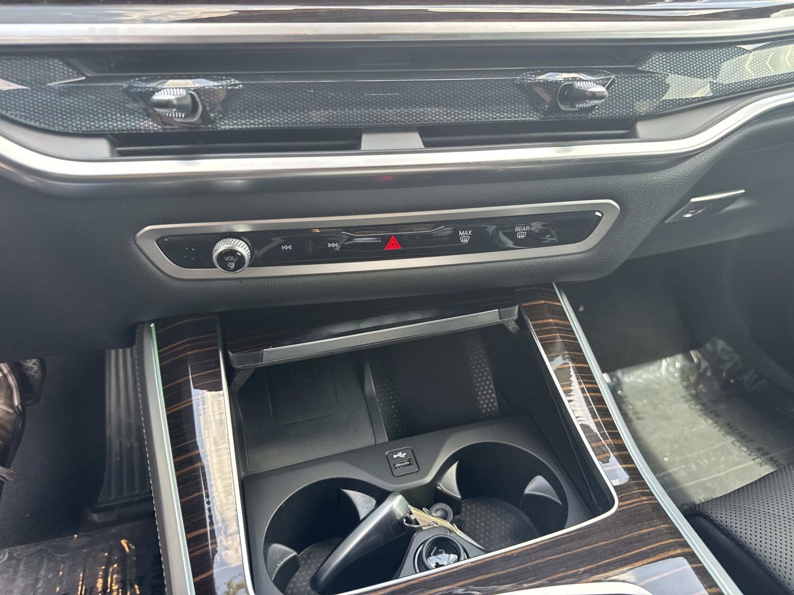 Certified 2026 BMW X5 sDrive40i w/ Climate Comfort Package image 25